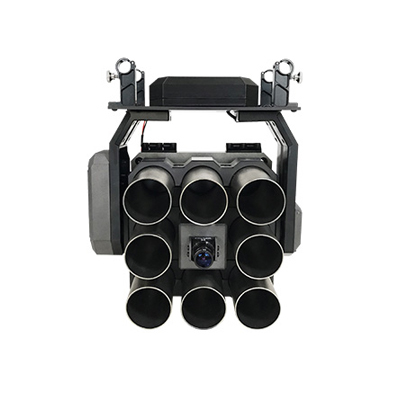無(wú)人機(jī)煙霧催淚彈發(fā)射器適配大疆M600如風(fēng)等防暴反恐維穩(wěn)利器,反恐防暴 戰(zhàn)術(shù)配合 維穩(wěn)利器,本發(fā)射器產(chǎn)品可適用于無(wú)人機(jī)安防以及救援等多個(gè)領(lǐng)域。可掛載標(biāo)準(zhǔn)38mm 八枚彈藥，可選配催淚彈、爆震彈、煙霧彈、閃光彈、炫目彈等。
